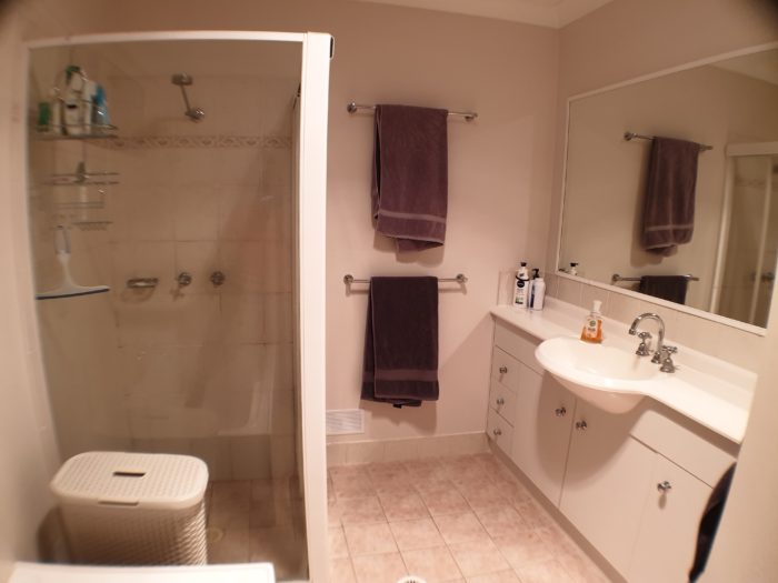 Ken Mckay Homes - ALBANY CREEK BATHROOM