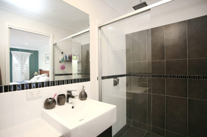 Ken Mckay Homes - Bathroom Renovation