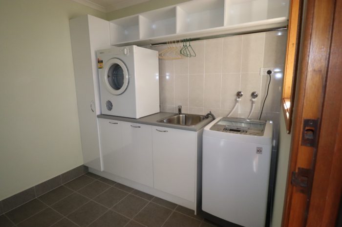 Ken Mckay Homes - Laundry Area