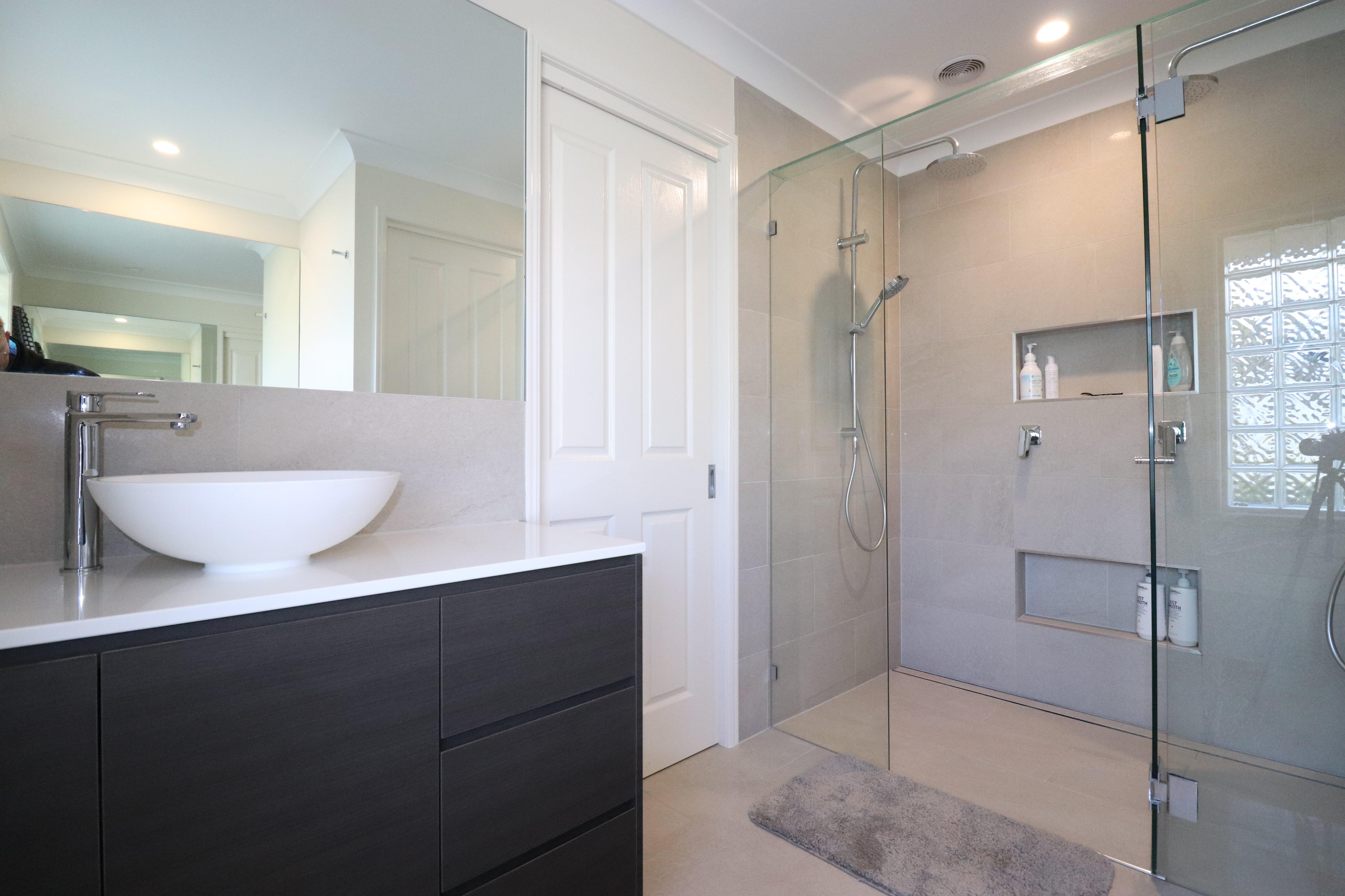 Ken Mckay Homes - Bathroom Renovation