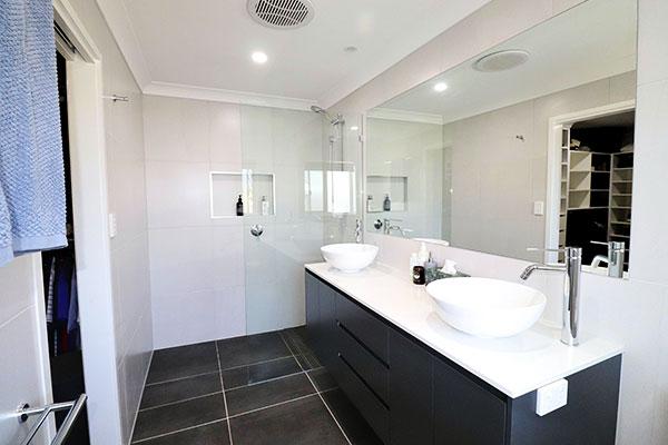 Ken Mckay Homes - Bathroom Renovation