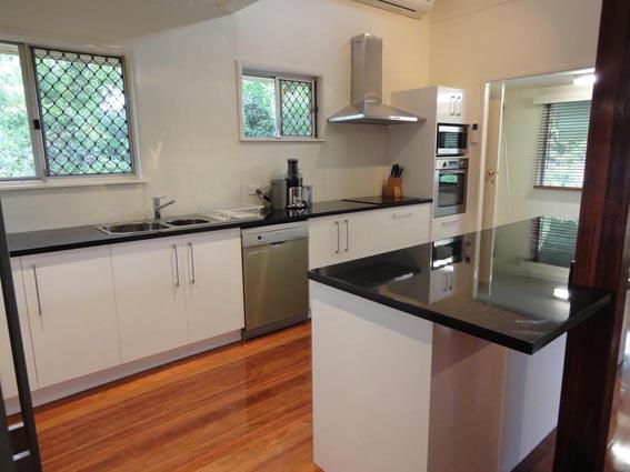 Ken Mckay Homes - Kitchen