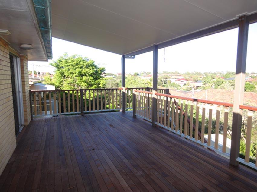 Ken Mckay Homes - Deck renovation